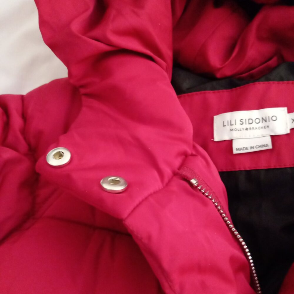 PUFFER COAT WITH  HOODIE BY LILI SIDONIO - SHORT RED COAT - BRAND NEW